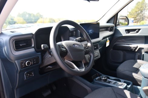 New 2025 Ford Maverick XL image 11