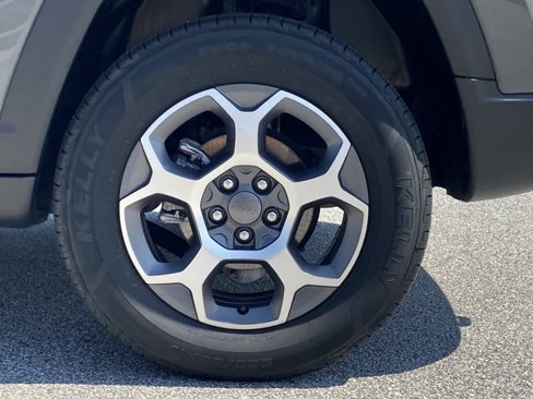Used 2022 Jeep Compass Trailhawk image 32