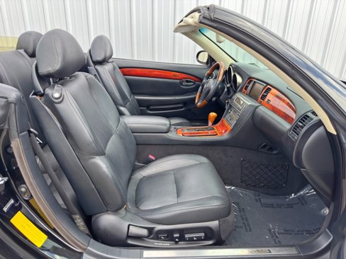 Used 2004 Lexus SC 430 Convertible image 13