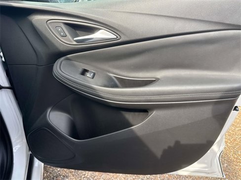 Used 2022 Buick Encore GX Select w/ Sport Touring Package image 17