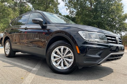 Used 2020 Volkswagen Tiguan S image 3