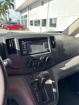 Used 2015 Nissan NV200 SV image 3