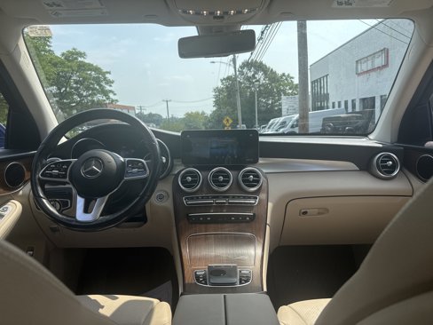 Used 2020 Mercedes-Benz GLC 300 4MATIC image 31