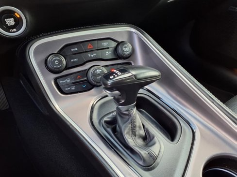 Certified 2022 Dodge Challenger SXT w/ Plus Package image 15