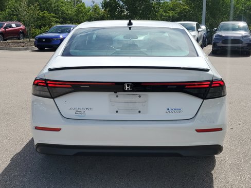 Used 2023 Honda Accord Sport image 6