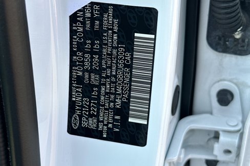 Used 2024 Hyundai Elantra SEL image 29