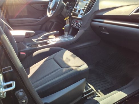 Certified 2023 Subaru Crosstrek 2.0i image 6