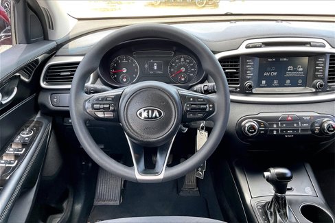 Used 2018 Kia Sorento LX image 8