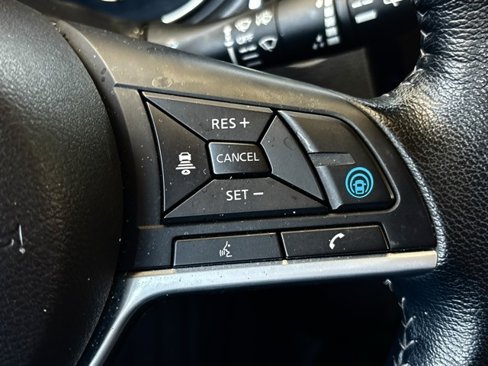 Used 2020 Nissan Rogue SV w/ Premium Package image 19