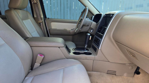 Used 2010 Mercury Mountaineer Premier image 28