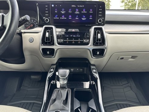 Used 2021 Kia Sorento SX image 11