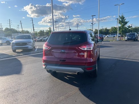 Used 2014 Ford Escape SE image 8