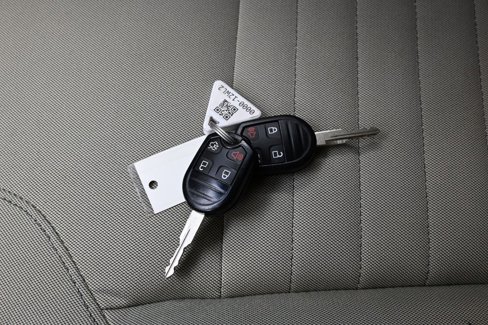 Used 2016 Ford Taurus SE image 17