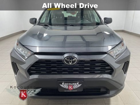 Used 2020 Toyota RAV4 LE image 2