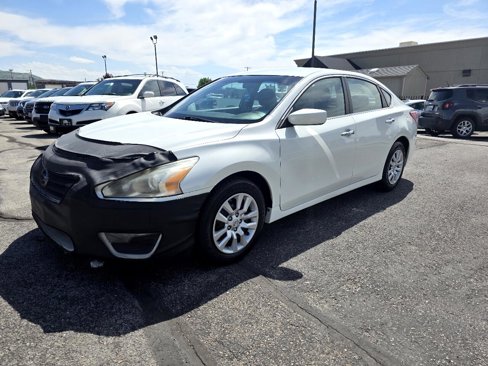Used 2013 Nissan Altima 2.5 S image 1