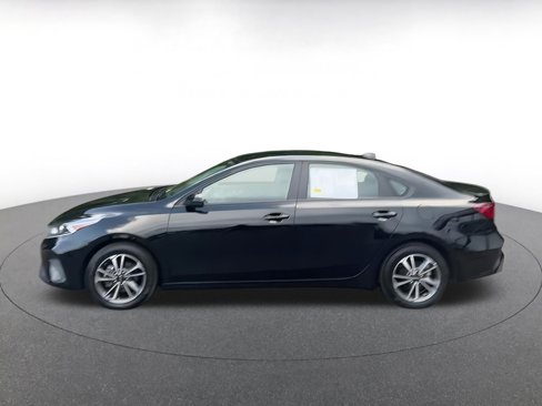 Used 2024 Kia Forte LXS image 8