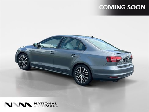 Used 2016 Volkswagen Jetta Sport image 3