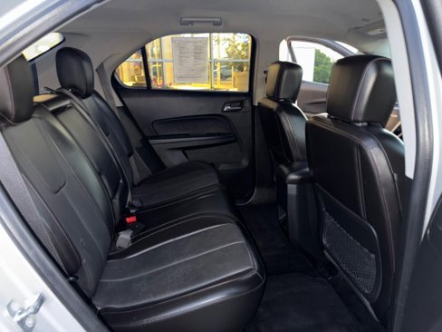 Used 2016 Chevrolet Equinox LTZ w/ Enhanced Convenience Package image 27
