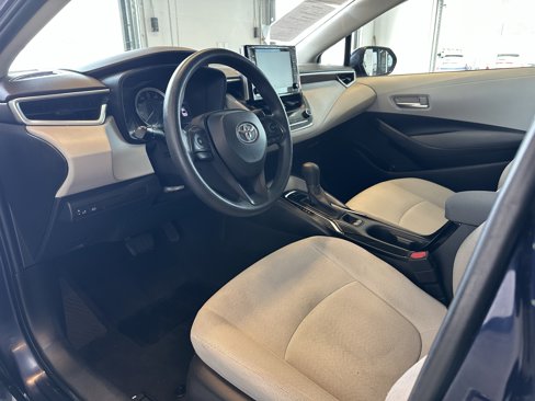 Used 2021 Toyota Corolla LE image 7
