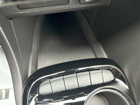 Used 2023 Buick Encore GX Essence w/ Experience Buick Package image 19