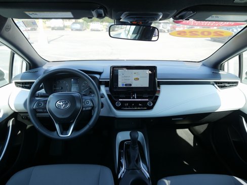 Used 2025 Toyota Corolla SE image 18