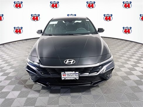New 2025 Hyundai Elantra Sport image 7
