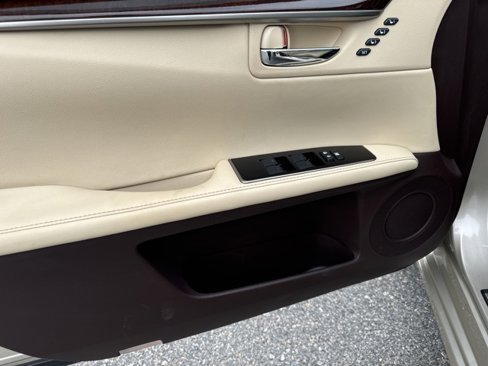 Used 2017 Lexus ES 350 image 11