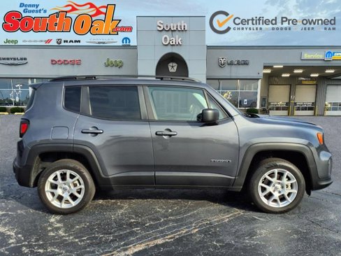 Certified 2022 Jeep Renegade Latitude image 2