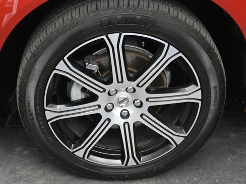 Certified 2021 Volvo XC60 T5 Inscription w/ Protection Package image 9