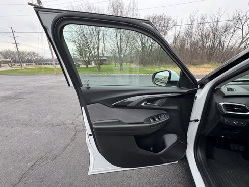 Used 2023 Chevrolet TrailBlazer LT image 13
