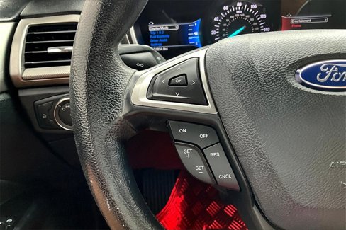 Used 2017 Ford Fusion SE w/ Fusion SE Technology Package image 17