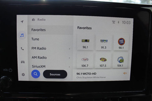 Used 2023 Toyota Corolla Cross XLE image 11