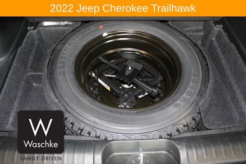 Used 2022 Jeep Cherokee Trailhawk w/ Trailer Tow Group image 21