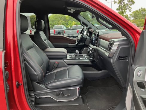Used 2022 Ford F150 Lariat image 16