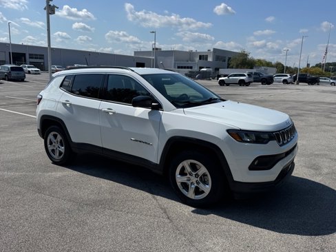 Certified 2024 Jeep Compass Latitude image 8