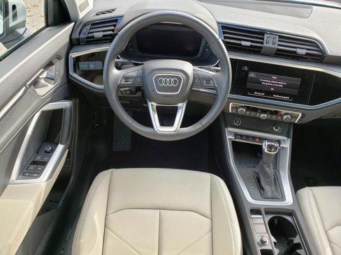 Used 2024 Audi Q3 2.0T Premium w/ Convenience Package image 13