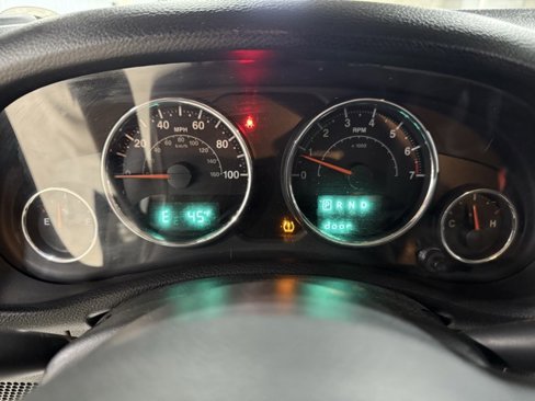 Used 2018 Jeep Wrangler Sport image 12