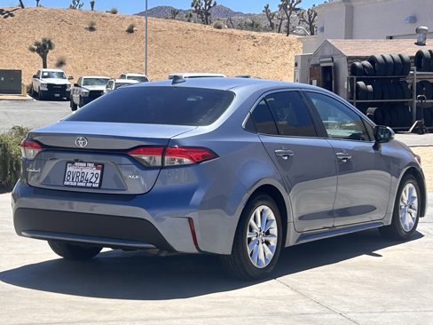 Used 2021 Toyota Corolla XLE w/ Carpet Mat Package (TMS) image 6