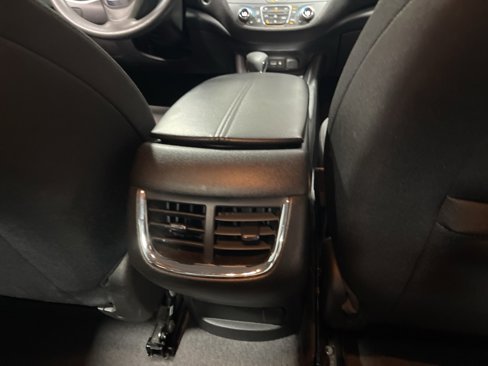 Used 2024 Chevrolet Malibu LT image 14