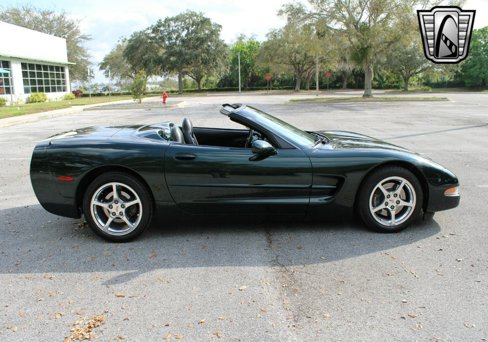 Used 2001 Chevrolet Corvette Convertible w/ Preferred Equipment Group2 image 16