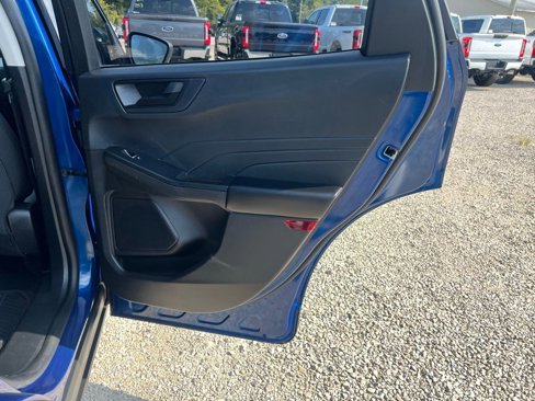 Used 2022 Ford Escape S image 18