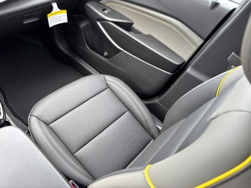 New 2025 Chevrolet Trax ACTIV w/ Driver Confidence Package image 33
