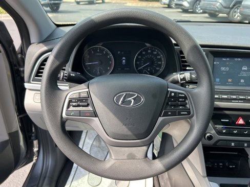 Used 2018 Hyundai Elantra SEL image 17