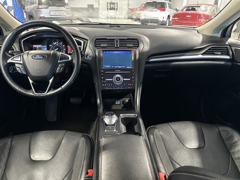 Used 2020 Ford Fusion Titanium image 21