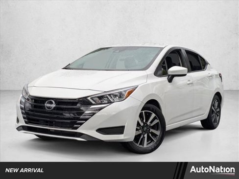 Used 2024 Nissan Versa SV image 1