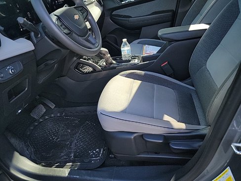 Used 2025 Chevrolet TrailBlazer LT w/ Driver Confidence Package image 4