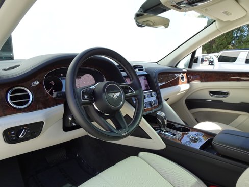 Used 2021 Bentley Bentayga image 14