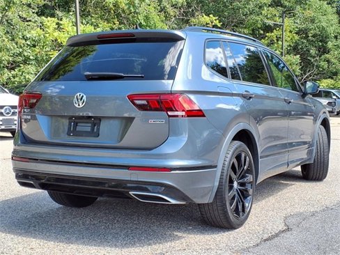 Used 2021 Volkswagen Tiguan S image 3