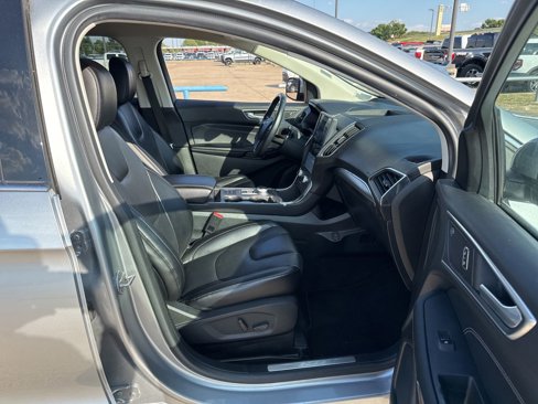 Used 2022 Ford Edge Titanium image 13