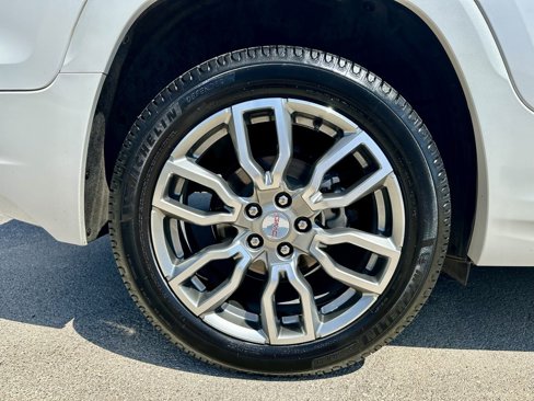 Used 2022 GMC Terrain Denali image 32